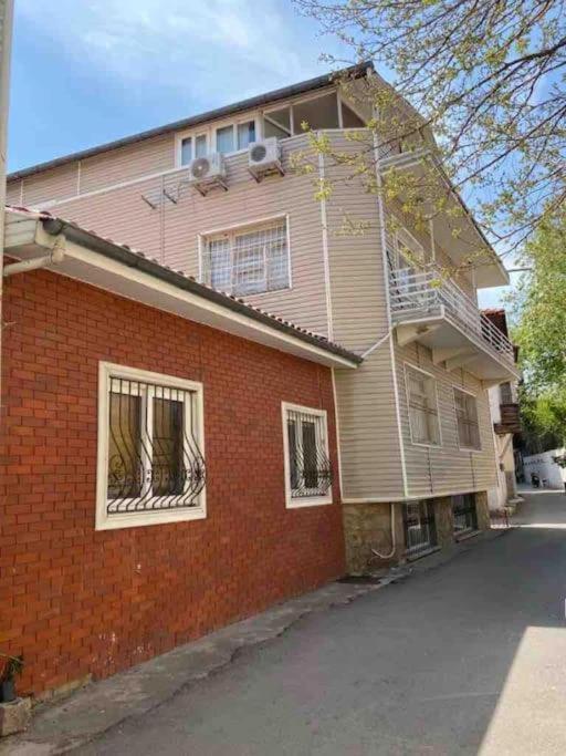 Ozzy Homes Apartament *